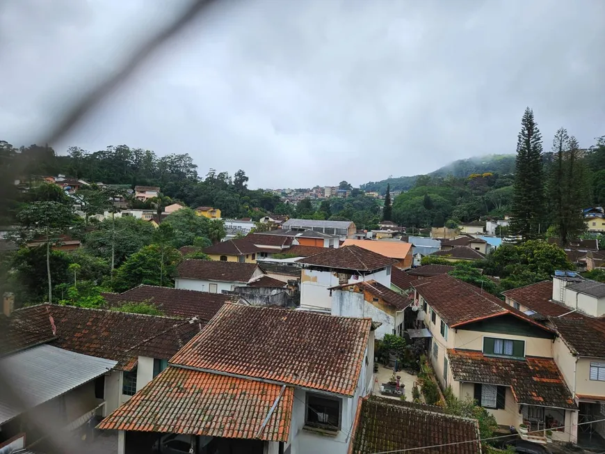 Foto 1 de Apartamento com 2 Quartos à venda, 10m² em Castelanea, Petrópolis