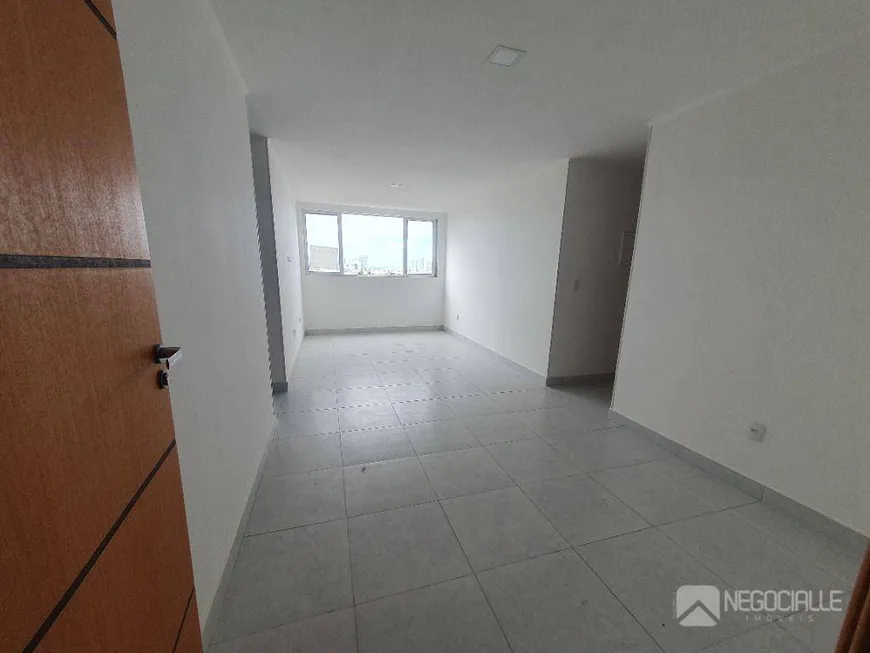 Foto 1 de Apartamento com 3 Quartos à venda, 81m² em Jardim Tavares, Campina Grande