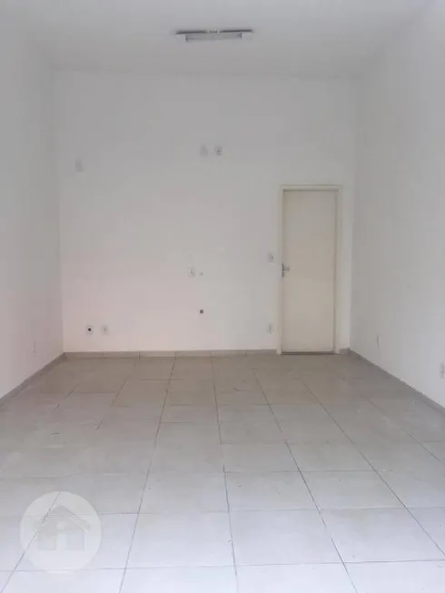 Foto 1 de Ponto Comercial para alugar, 30m² em Vila Resende, Caçapava