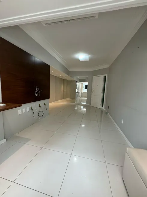 Foto 1 de Apartamento com 2 Quartos à venda, 82m² em Caminho Das Árvores, Salvador
