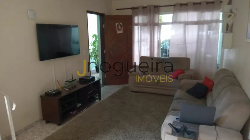 Foto 1 de Sobrado com 3 Quartos à venda, 204m² em Cupecê, São Paulo