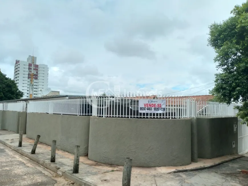 Foto 1 de Casa com 4 Quartos à venda, 169m² em Jardim dos Estados, Campo Grande