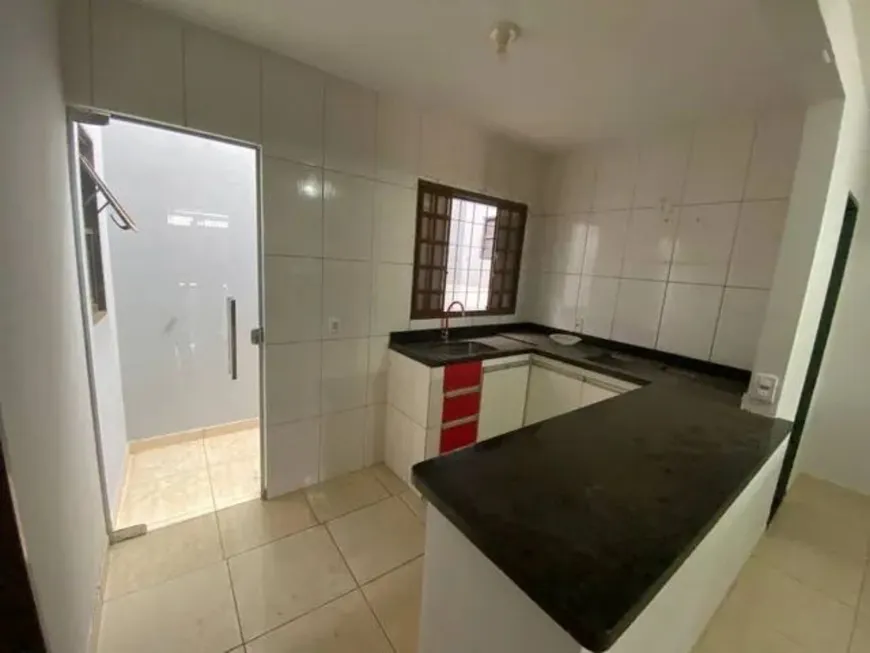 Foto 1 de Casa com 2 Quartos à venda, 60m² em Centro, Candeias