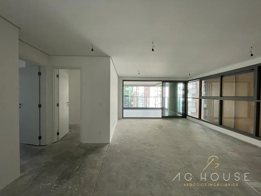 Foto 1 de Apartamento com 3 Quartos à venda, 145m² em Jardins, São Paulo