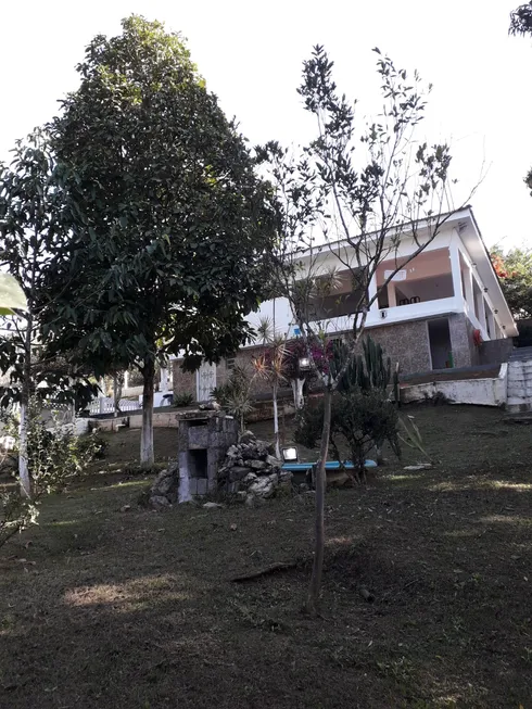 Foto 1 de Fazenda/Sítio com 3 Quartos à venda, 2500m² em Chacara Guanabara, Mogi das Cruzes