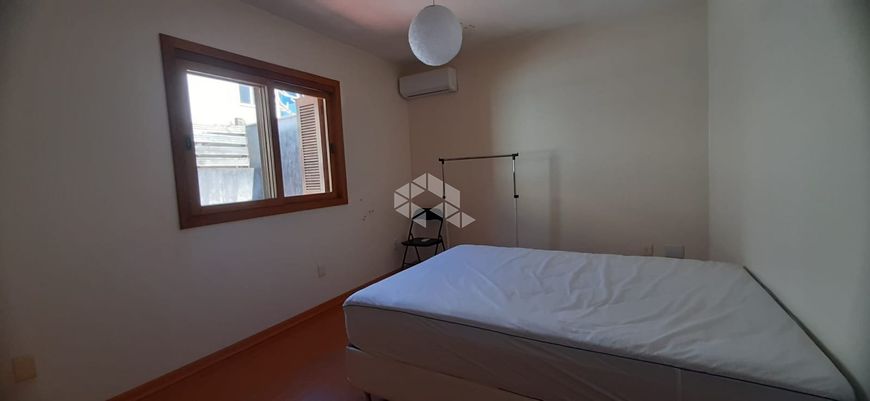 Casa de Condomínio na Rua Tocantins, Agronomia em Porto Alegre, por R$  950.000 - Viva Real