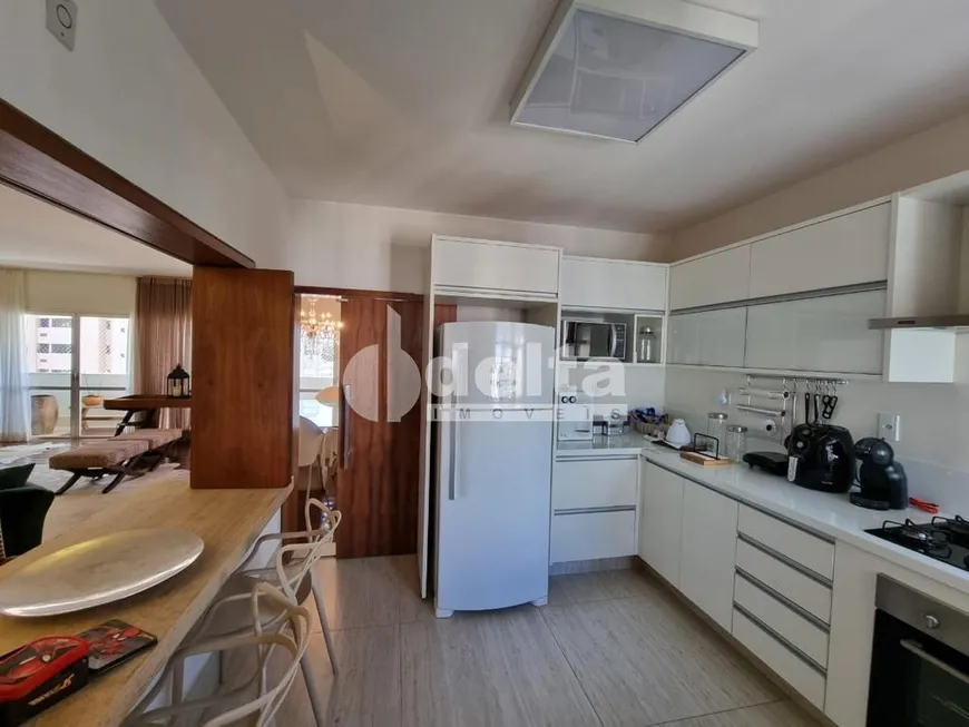 Foto 1 de Apartamento com 4 Quartos à venda, 185m² em Fundinho, Uberlândia