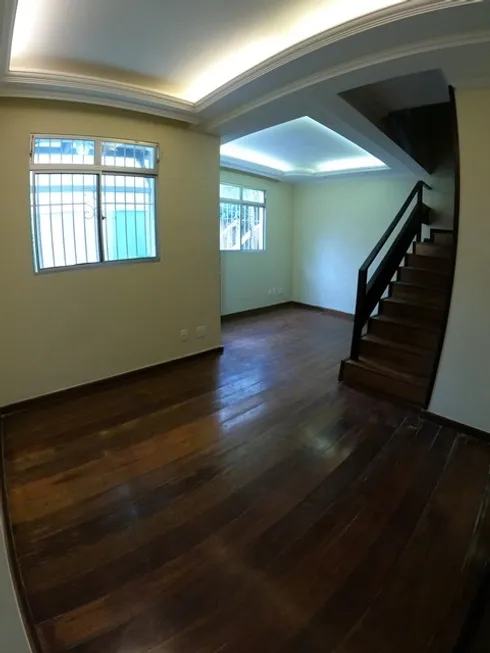 Foto 1 de Casa com 3 Quartos à venda, 140m² em Paquetá, Belo Horizonte