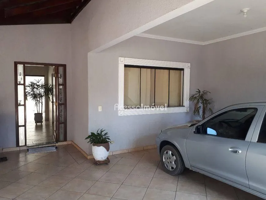 Foto 1 de Casa com 3 Quartos à venda, 212m² em LOURENZI, Boituva