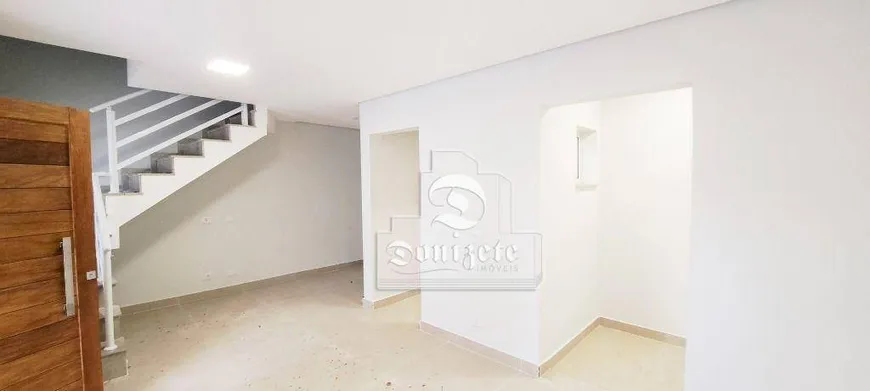 Foto 1 de Sobrado com 2 Quartos à venda, 120m² em Vila Cecilia Maria, Santo André