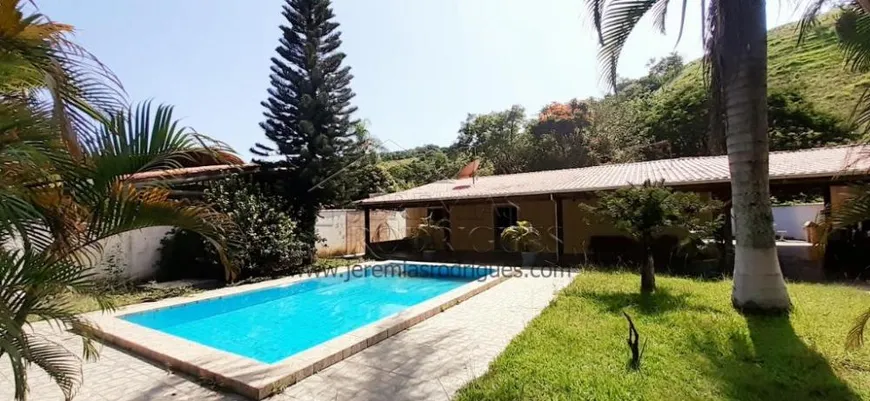 Foto 1 de Fazenda/Sítio com 2 Quartos à venda, 250m² em Borba, Pindamonhangaba