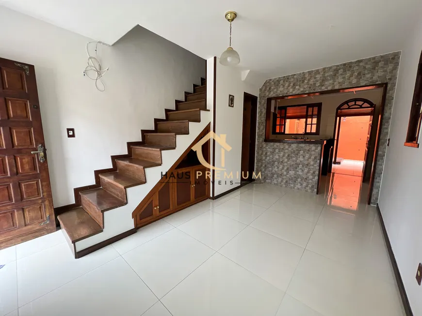 Foto 1 de Casa com 2 Quartos à venda, 54m² em Vale do Paraíso, Teresópolis