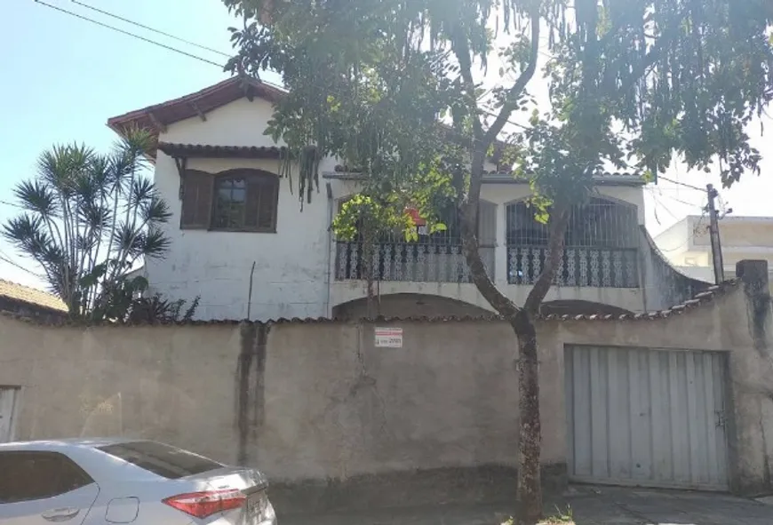 Foto 1 de Casa com 7 Quartos à venda, 360m² em Santa Inês, Belo Horizonte