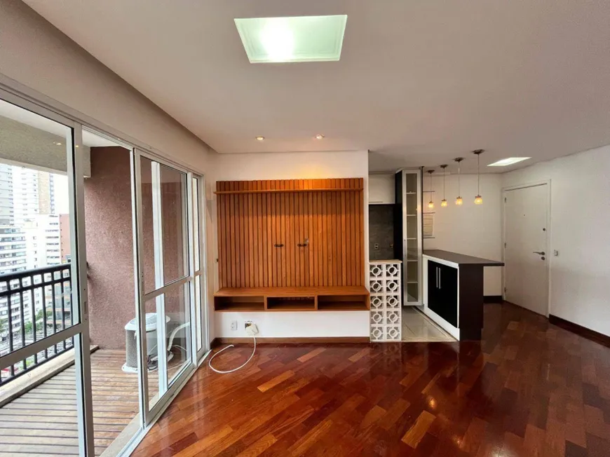 Foto 1 de Apartamento com 2 Quartos para venda ou aluguel, 63m² em Vila Olímpia, São Paulo