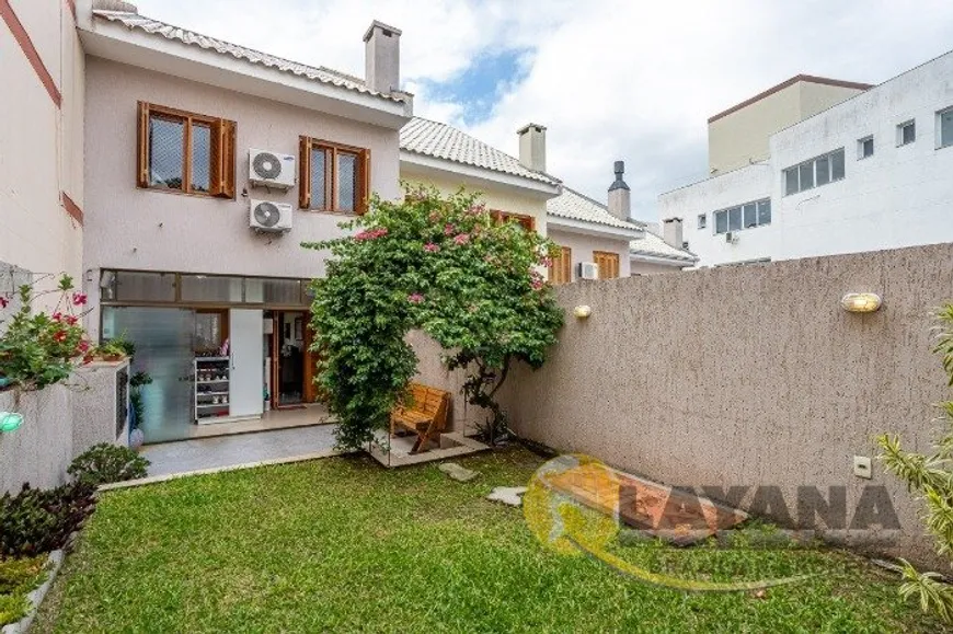 Foto 1 de Casa com 3 Quartos à venda, 167m² em Espiríto Santo, Porto Alegre