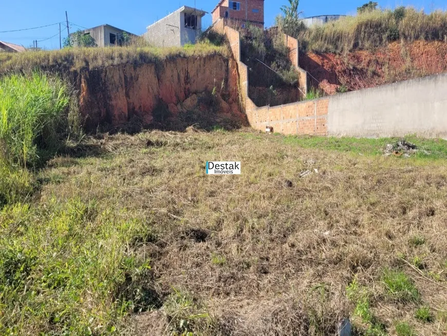 Foto 1 de Lote/Terreno à venda, 400m² em Roma, Volta Redonda