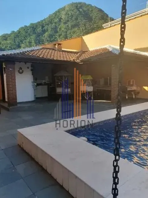 Foto 1 de Casa com 2 Quartos à venda, 300m² em Canto do Forte, Praia Grande