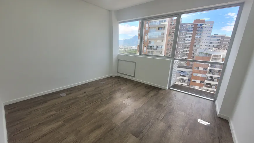 Foto 1 de Sala Comercial para alugar, 22m² em Barra da Tijuca, Rio de Janeiro