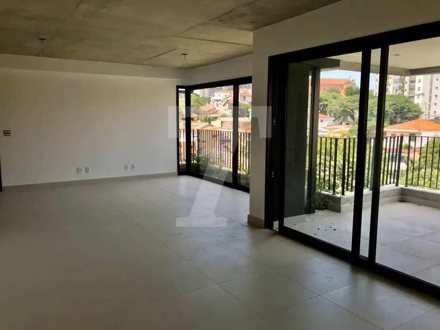 Foto 1 de Apartamento com 3 Quartos à venda, 139m² em Lapa, São Paulo