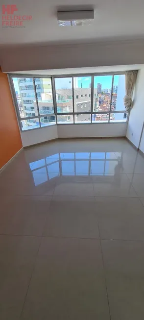 Foto 1 de Apartamento com 4 Quartos à venda, 211m² em Jardim Apipema, Salvador