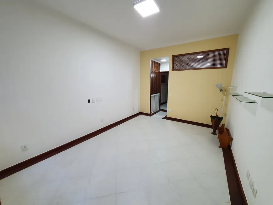 Foto 1 de Apartamento com 1 Quarto para alugar, 32m² em Centro, Rio de Janeiro