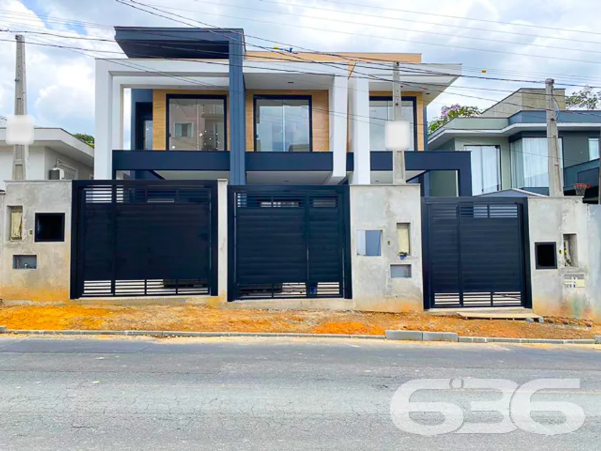 Foto 1 de Sobrado com 3 Quartos à venda, 140m² em Floresta, Joinville