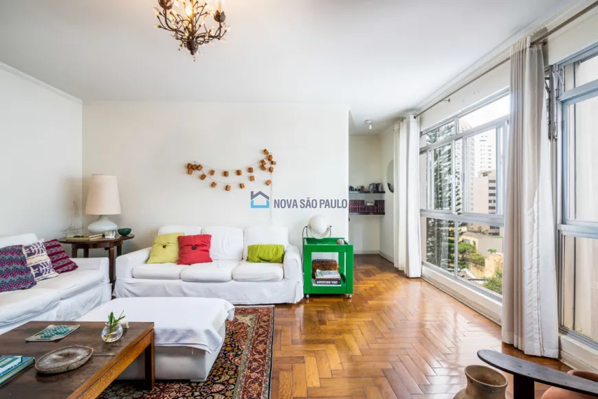 Foto 1 de Apartamento com 3 Quartos à venda, 137m² em Vila Nova Conceição, São Paulo