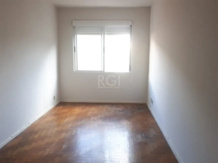 Foto 1 de Apartamento com 3 Quartos à venda, 63m² em Petrópolis, Porto Alegre