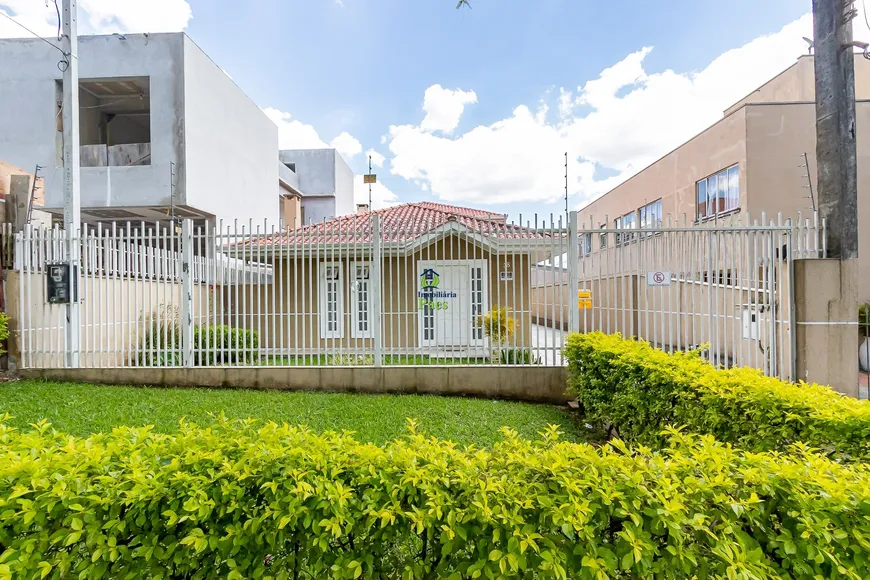 Foto 1 de Casa com 3 Quartos à venda, 220m² em Água Verde, Curitiba