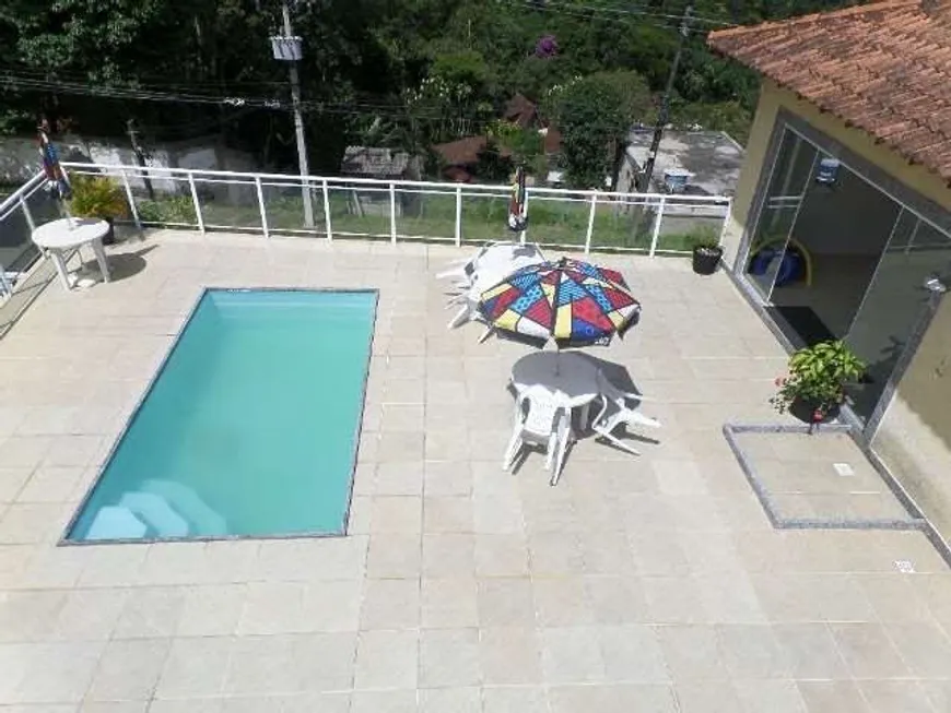 Foto 1 de Casa de Condomínio com 3 Quartos à venda, 82m² em Cascata dos Amores, Teresópolis