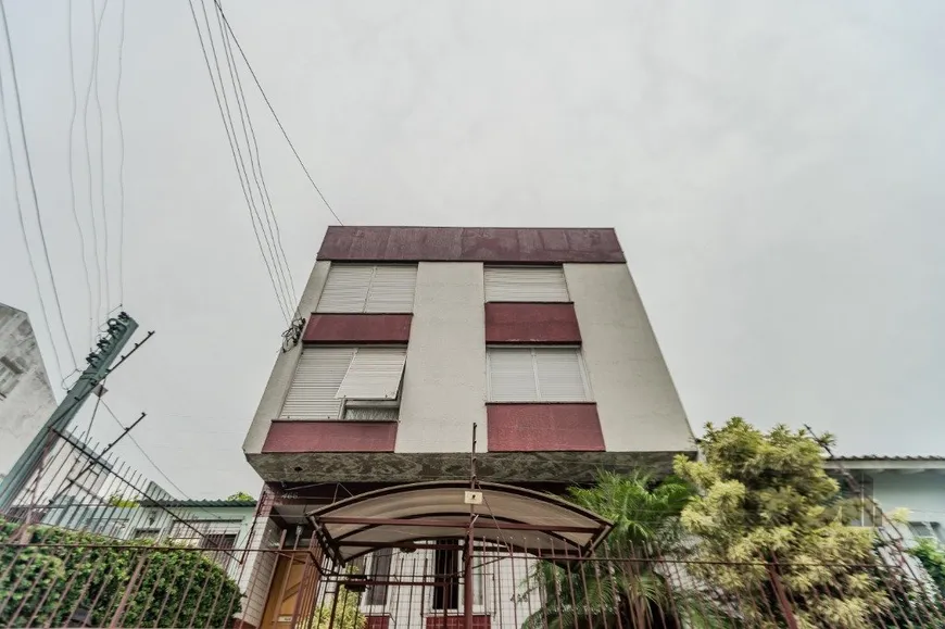 Foto 1 de Apartamento com 1 Quarto à venda, 40m² em Santo Antônio, Porto Alegre