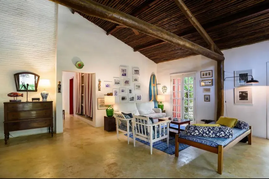 Foto 1 de Casa com 4 Quartos para alugar, 280m² em Camburi, São Sebastião