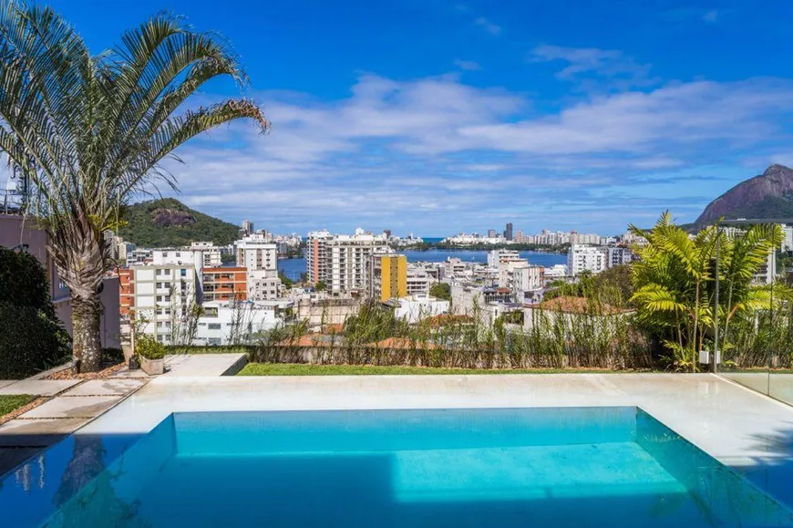 Foto 1 de Casa de Condomínio com 4 Quartos à venda, 1200m² em Jardim Botânico, Rio de Janeiro