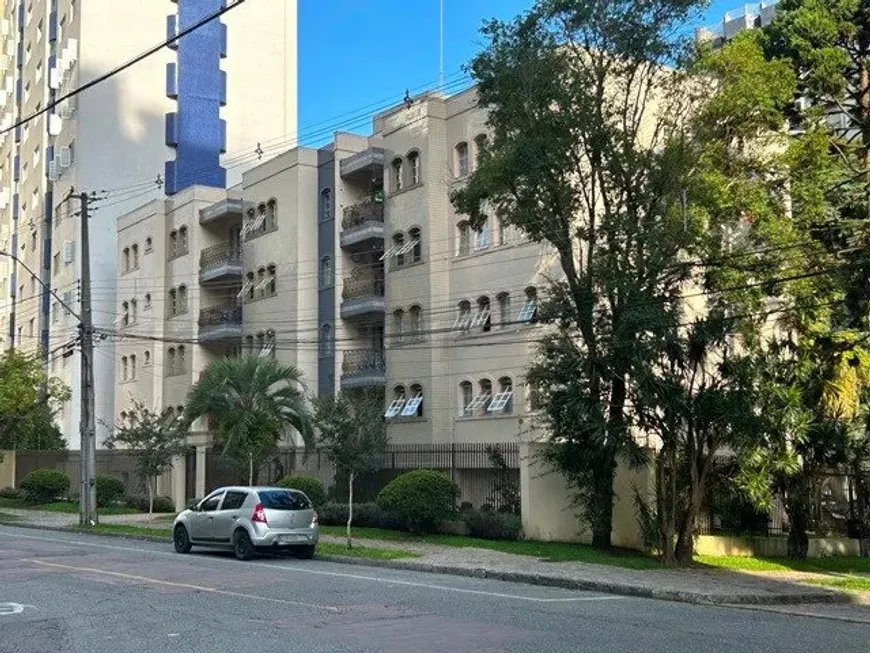 Foto 1 de Apartamento com 3 Quartos à venda, 113m² em Água Verde, Curitiba