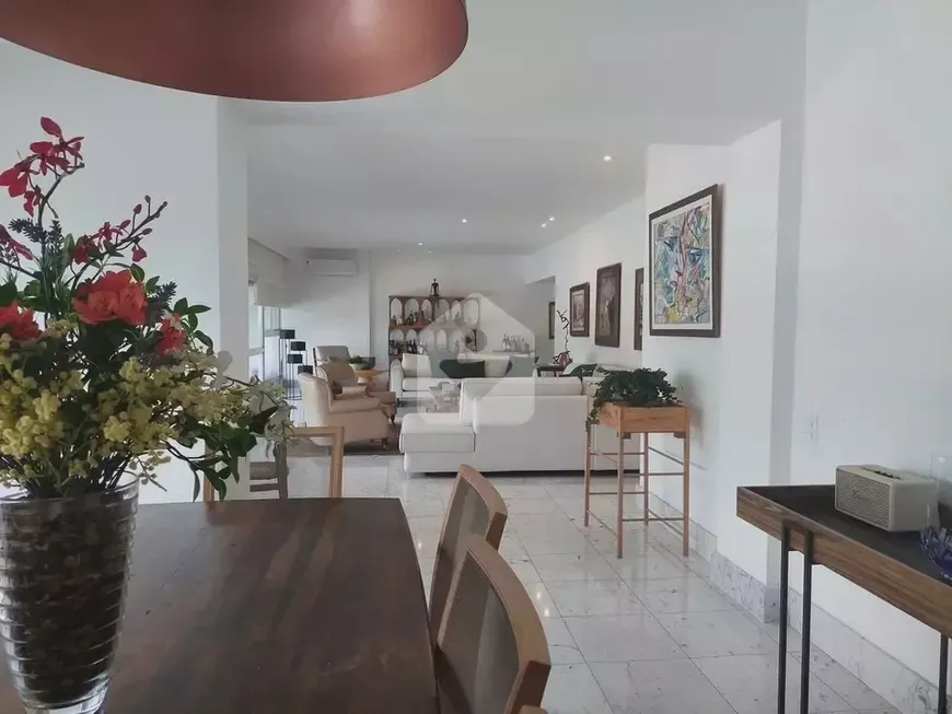Foto 1 de Apartamento com 3 Quartos à venda, 275m² em Lagoa, Rio de Janeiro