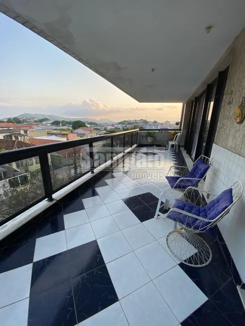 Foto 1 de Apartamento com 4 Quartos à venda, 266m² em Campo Grande, Rio de Janeiro