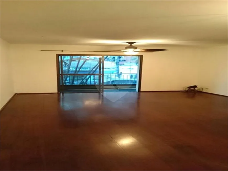 Foto 1 de Apartamento com 3 Quartos à venda, 130m² em Moema, São Paulo