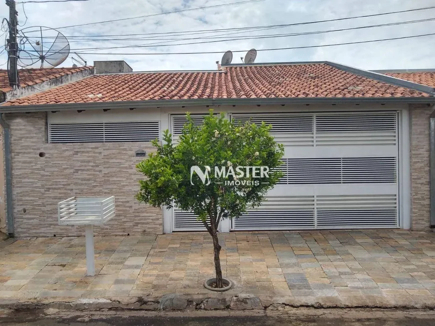 Foto 1 de Casa com 2 Quartos à venda, 142m² em Conjunto Residencial Alcir Raineri, Marília