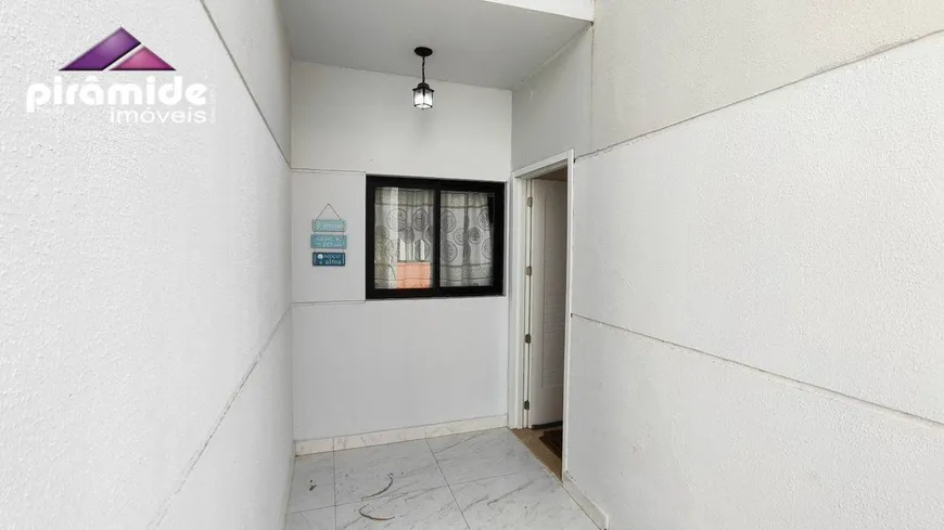 Foto 1 de Casa com 2 Quartos à venda, 65m² em Pontal de Santa Marina, Caraguatatuba