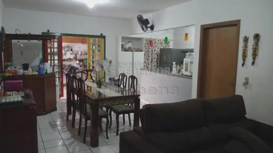Foto 1 de Casa com 4 Quartos à venda, 300m² em Vila Sao Pedro, São José do Rio Preto