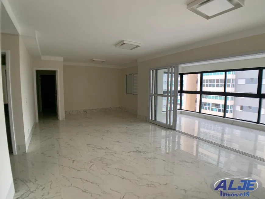 Foto 1 de Apartamento com 3 Quartos à venda, 154m² em Barbosa, Marília