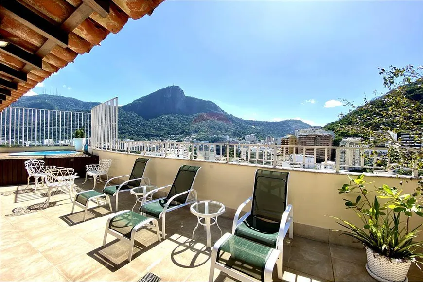 Foto 1 de Cobertura com 5 Quartos à venda, 306m² em Lagoa, Rio de Janeiro