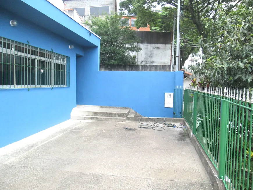 Foto 1 de Casa com 2 Quartos para alugar, 75m² em Vila Arapuã, São Paulo