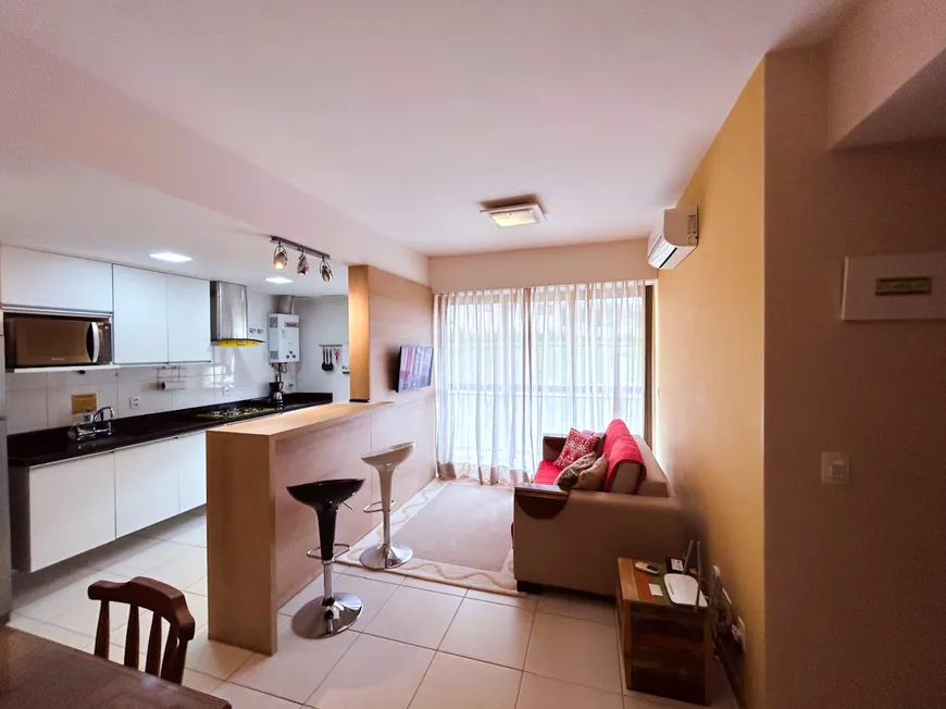 Foto 1 de Apartamento com 1 Quarto para alugar, 59m² em Itaipava, Petrópolis