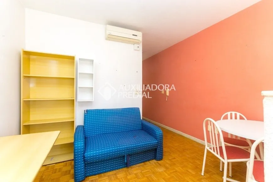 Foto 1 de Kitnet com 1 Quarto à venda, 32m² em Bom Fim, Porto Alegre