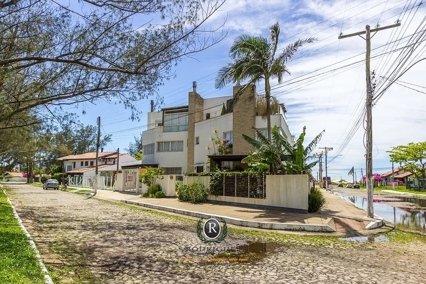 Foto 1 de Casa com 3 Quartos à venda, 217m² em Praia Grande, Torres