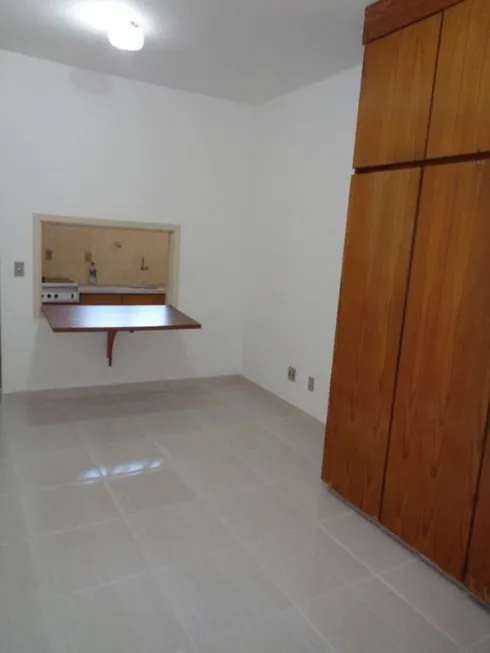 Foto 1 de Kitnet com 1 Quarto para alugar, 24m² em Centro, Campinas