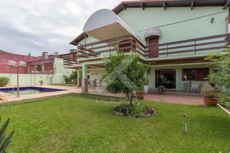 Foto 1 de Casa com 5 Quartos à venda, 750m² em Vila Assunção, Porto Alegre