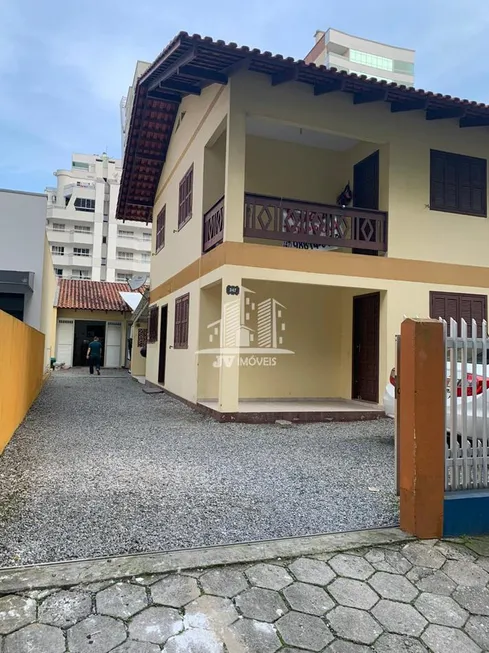Foto 1 de Casa com 3 Quartos para alugar, 100m² em Meia Praia, Itapema