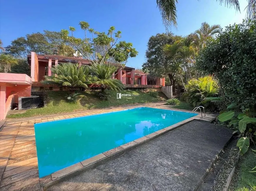 Foto 1 de Casa com 4 Quartos para alugar, 440m² em Terras do Madeira, Carapicuíba
